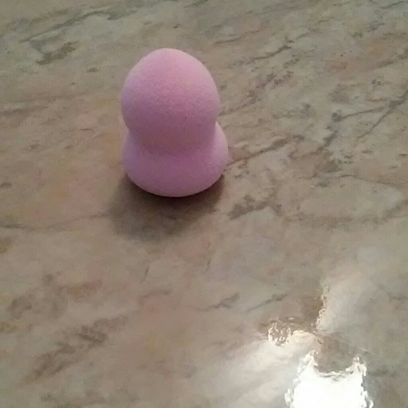 Set of 3 Mini Makeup Blending Sponges - Picture 4 of 5